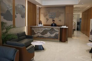 Lobby - Get Inn Hotel (Surat)