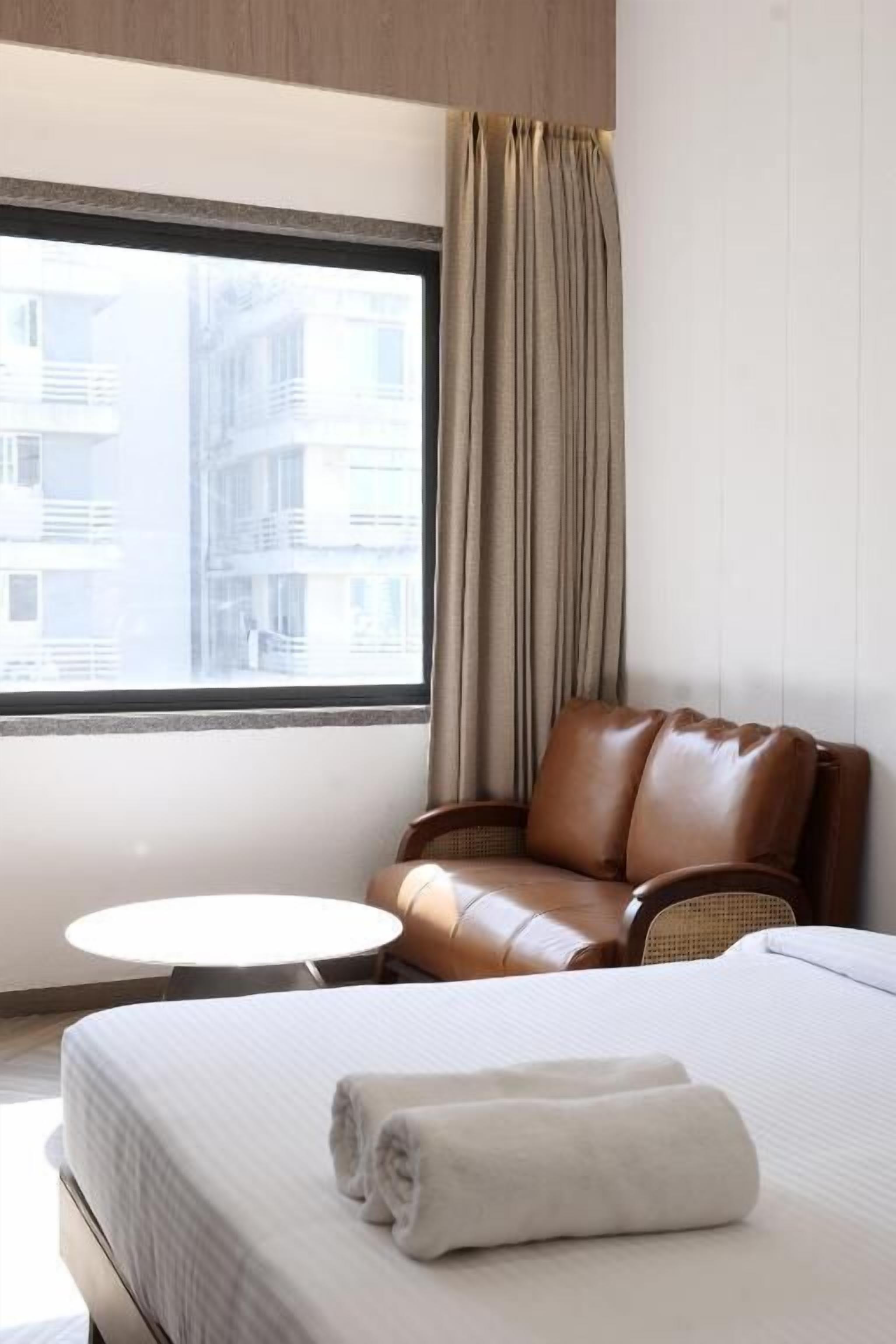 Coffres-forts dans les chambres, bureau, chambres insonorisées