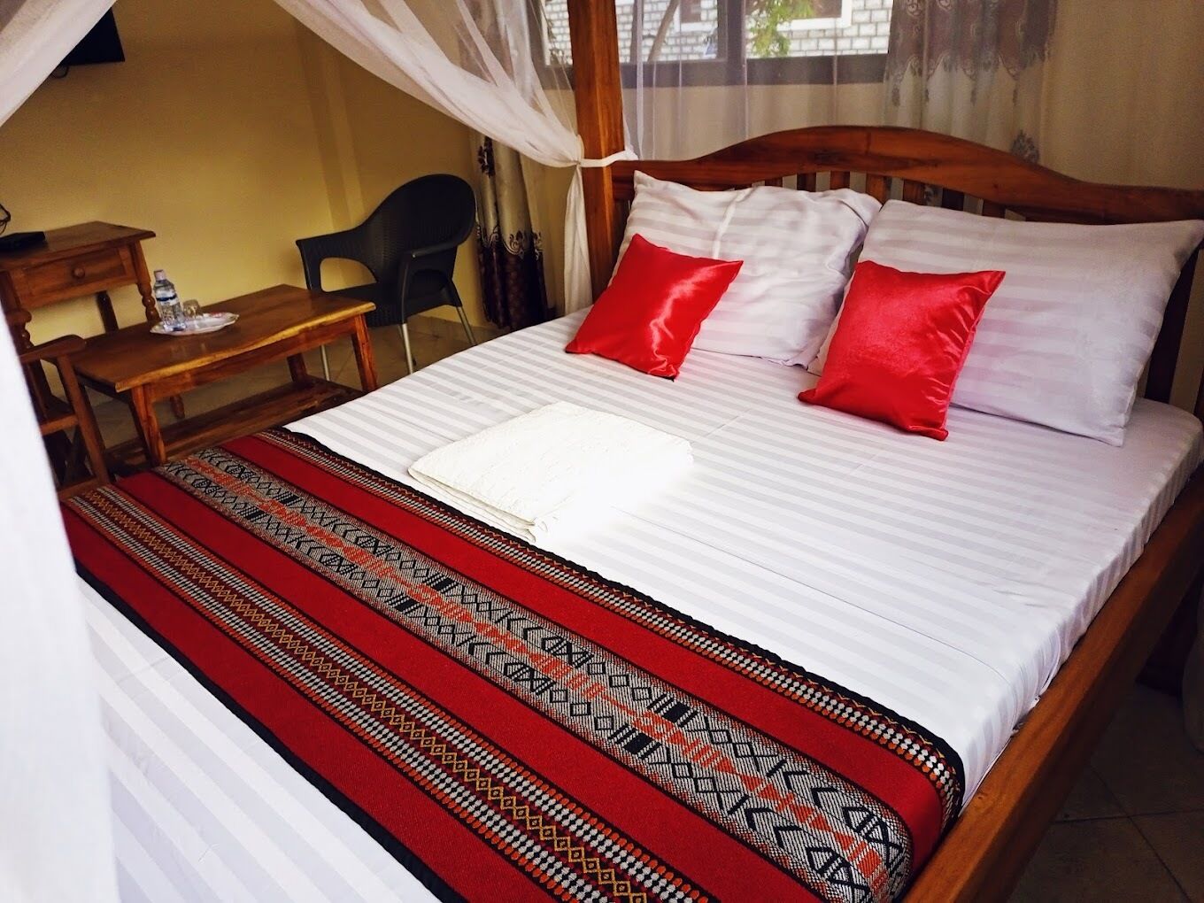 Deluxe Single Room | Individually decorated, individually furnished, free WiFi, bed sheets