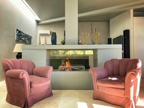 Interior - Design villa with pool in the Roman countryside (Aprilia)