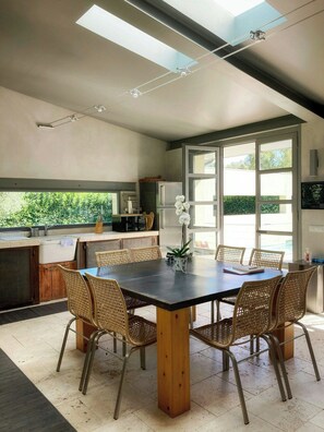 Dining - Design villa with pool in the Roman countryside (Aprilia)