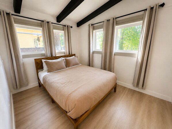 2 bedrooms, WiFi, bed sheets