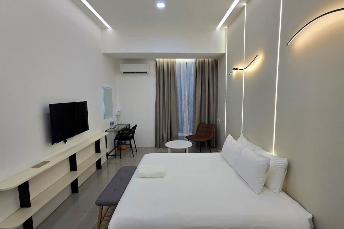Quarto, para não fumantes | Ferros/tábuas de passar roupa, Wi-Fi de cortesia