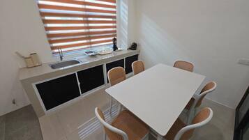 Family Room | Dining