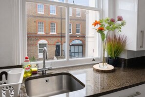 Interior - Stunning Central London Flat | Private Balcony | Sleeps 8 (London)