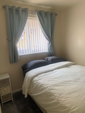 3 bedrooms, bed sheets - 3 bedroom, family friendly flat on the Lincolnshire coast of Mablethorpe (Mablethorpe)