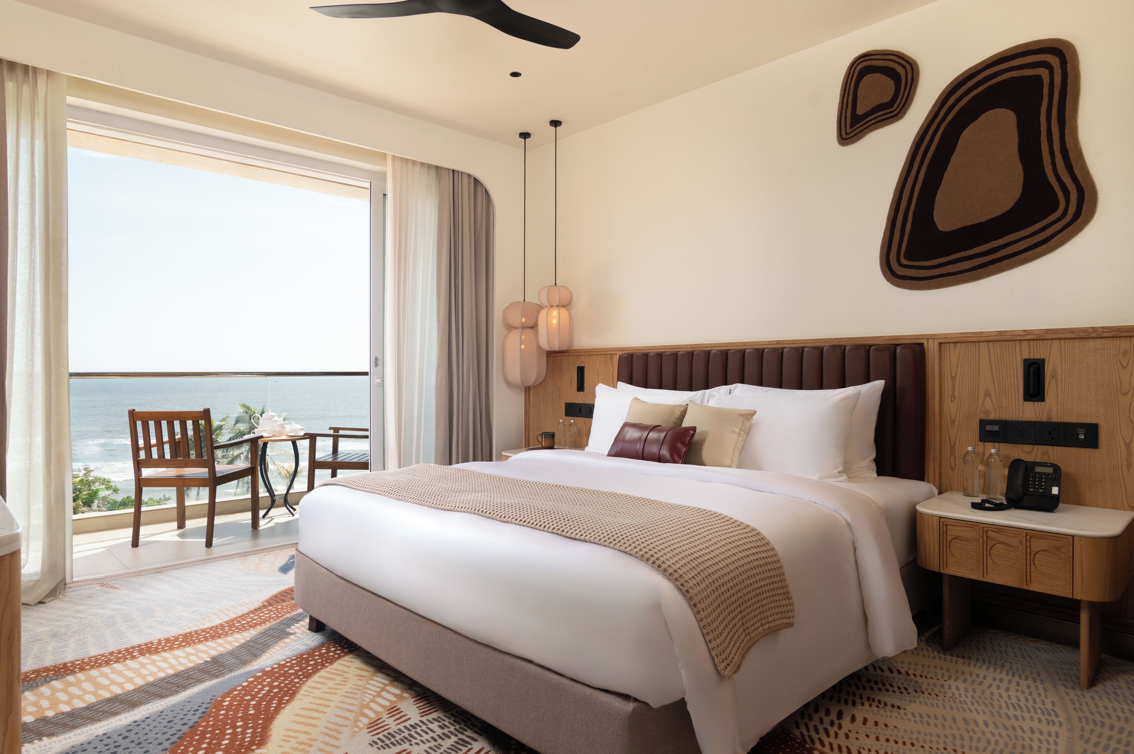 Classic Double or Twin Room, Balcony, Ocean View | Minibar, in-room safe, desk, blackout drapes