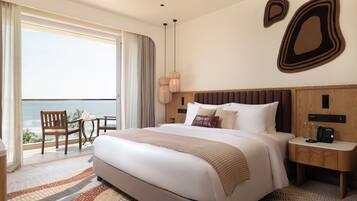 Classic Double or Twin Room, Balcony, Ocean View | Minibar, in-room safe, desk, blackout drapes