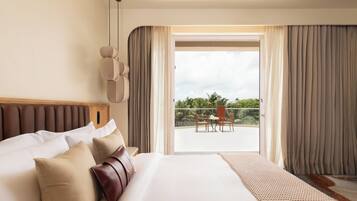 Signature Suite, Balcony, Mountain View | Minibar, in-room safe, desk, blackout drapes