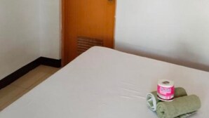 Kamar Double Klasik, balkon, pemandangan laut sebagian