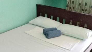 Kamar Double Ekonomi, balkon, pemandangan laut sebagian