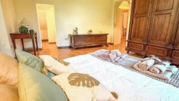 Apartment, Gartenblick (in Villa)