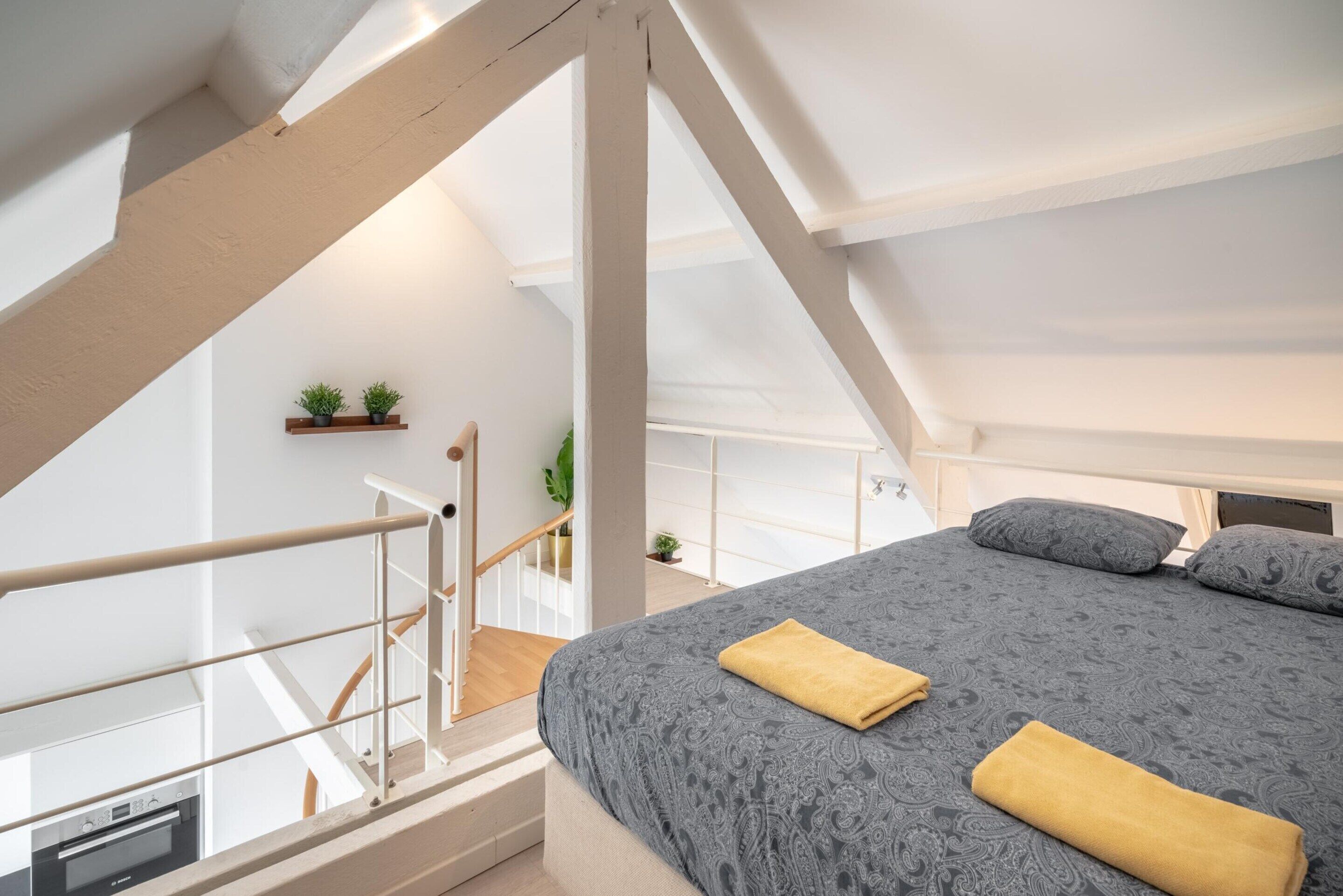 5 bedrooms