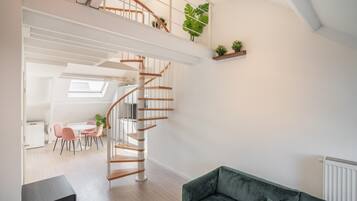 Classic-Apartment, 2 Schlafzimmer | Wohnzimmer