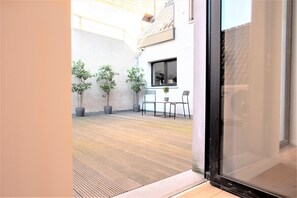 Exterior - 12-guest Apartment on the Main Square (Antwerp)