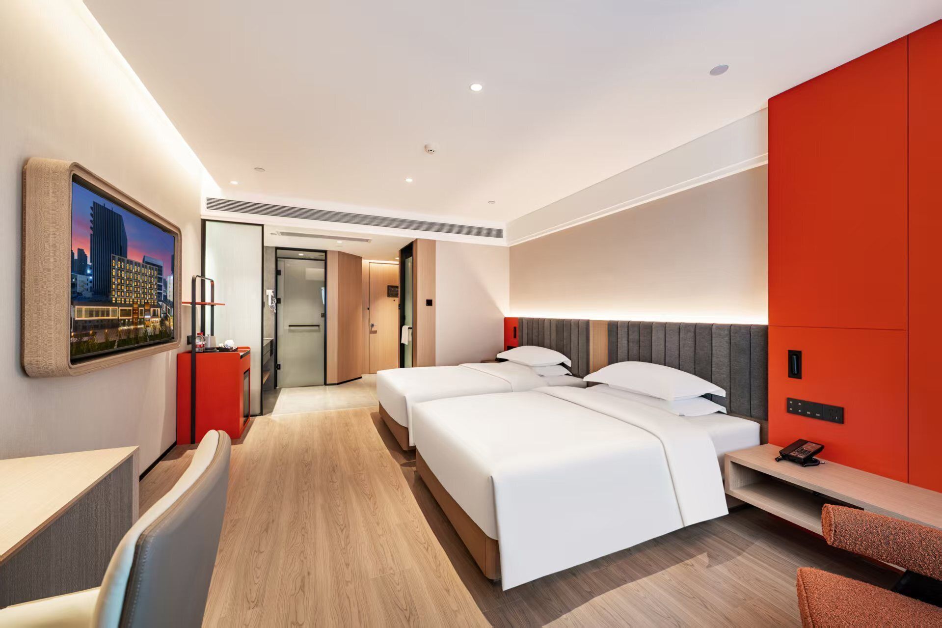 Basic Twin Room | Desk, laptop workspace, free WiFi