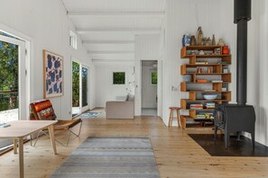 Interior - Black wooden house with panoramic views (Fårevejle)
