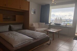 Smart TV - Holiday apartment with 1 bedroom (Borkum)