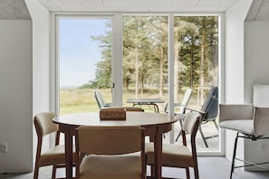 Dining - Holiday home with fjord views (Thyholm)