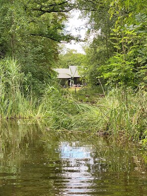 Property grounds - Nordic-style summer house with private lake (Frørup)