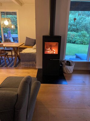 Interior - Nordic-style summer house with private lake (Frørup)