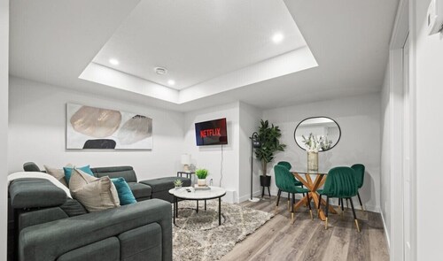 Orchards Delight | Near Airport | Sleeps 4 | WiFi