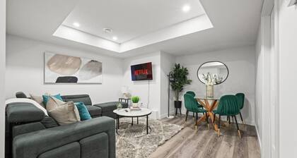 Orchards Delight | Near Airport | Sleeps 4 | WiFi