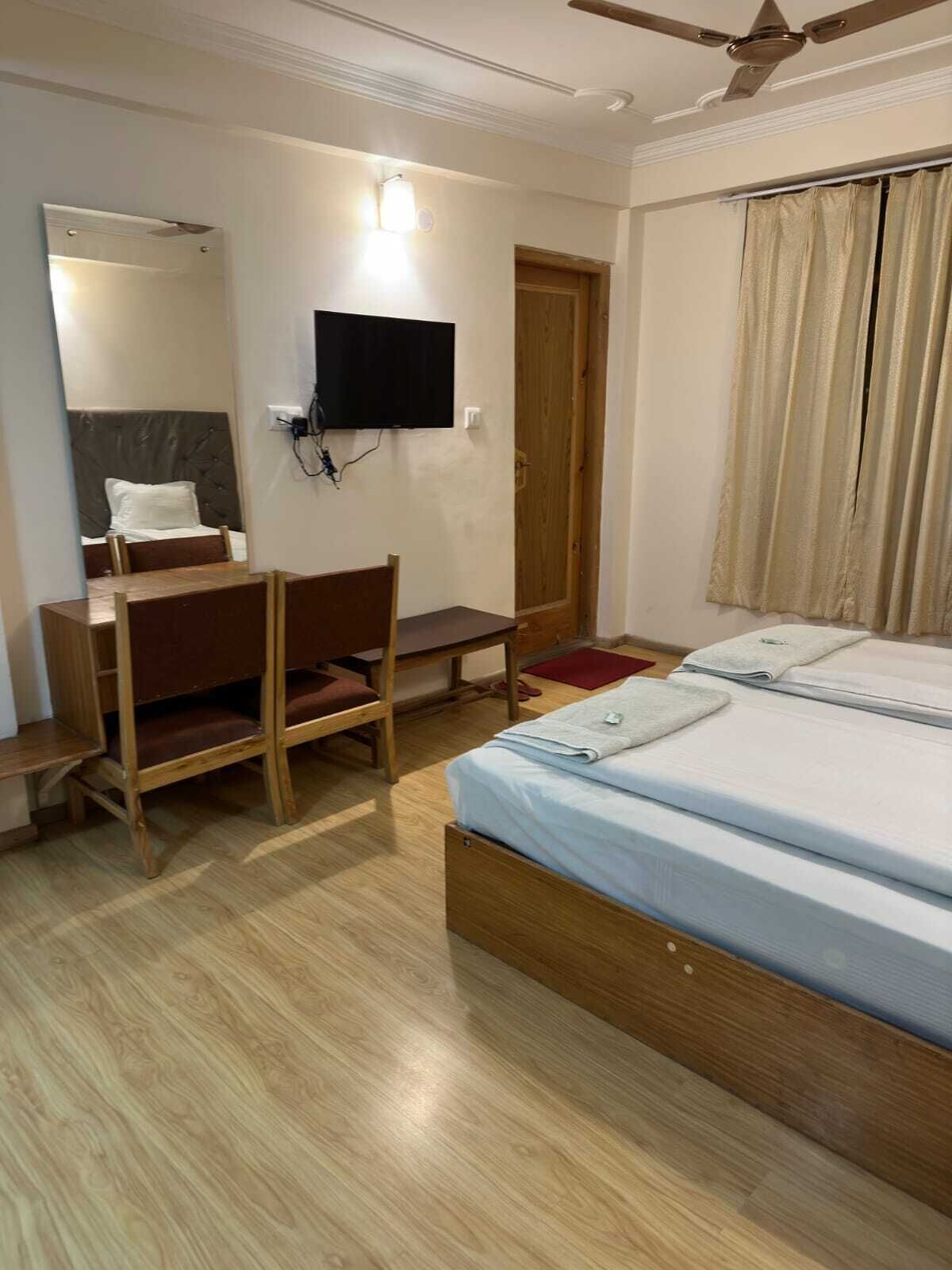 Deluxe Double Room | Free WiFi