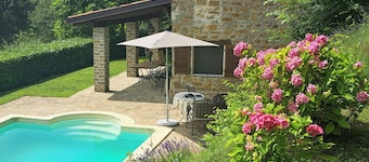 Stone house with views of Langhe Valley