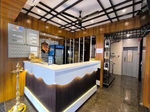 Deluxe Double Room, Balcony | Lobby