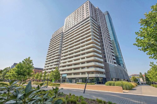 Elegante Wohnung mit Blick auf die Oder | Arbeitsbereich | Parkplatz | Balkon