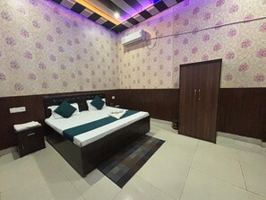 Standard Room - Darshan Kashi (Varanasi)