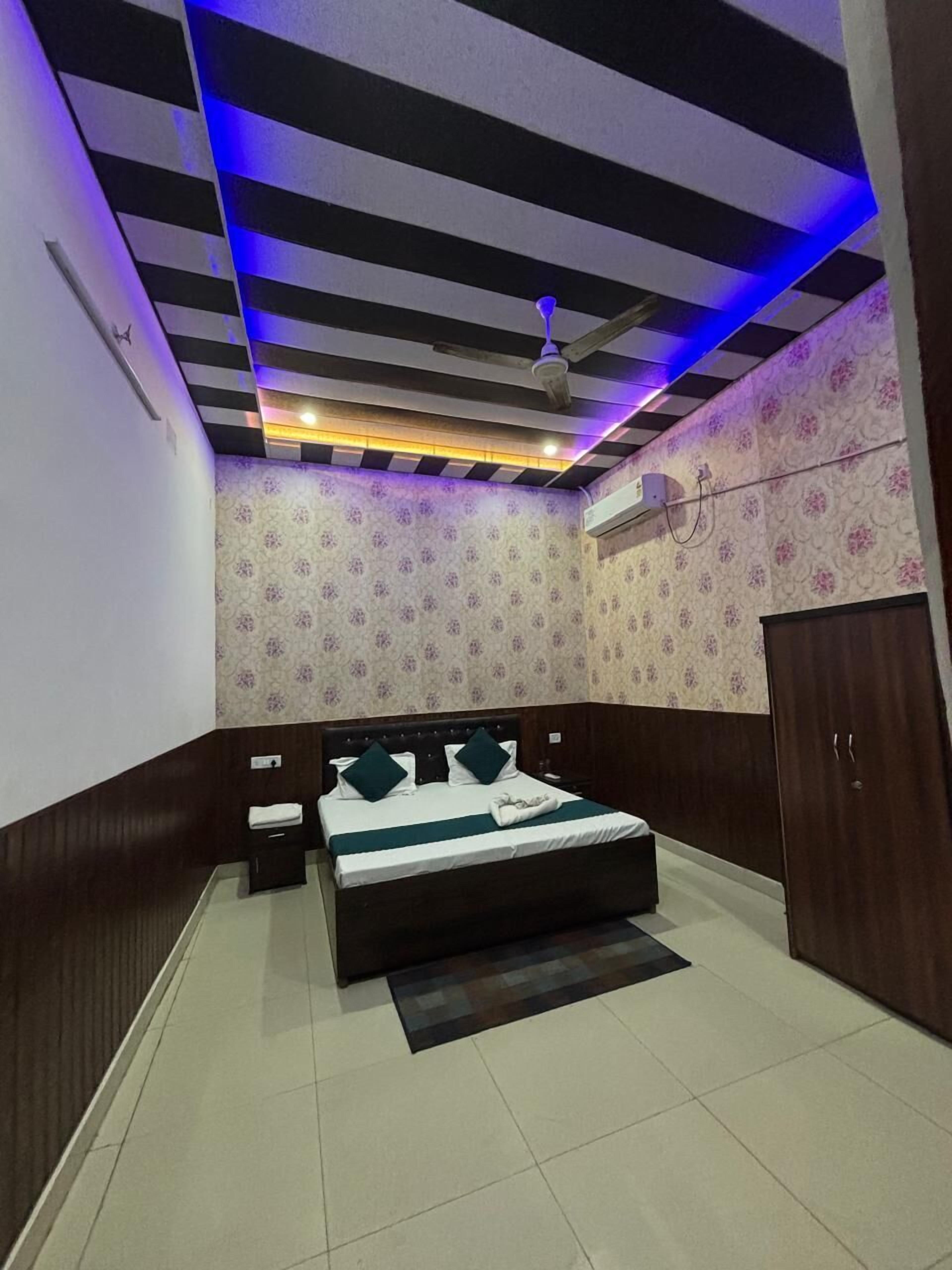 Quarto standard | Escrivaninha, Wi-Fi de cortesia