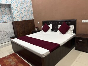 Desk, free WiFi - Darshan Kashi (Varanasi)