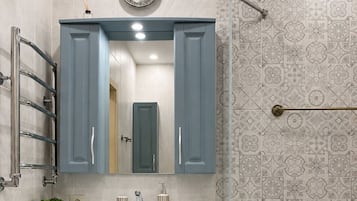 Comfort Apartment, Balcony, Park View | Bathroom