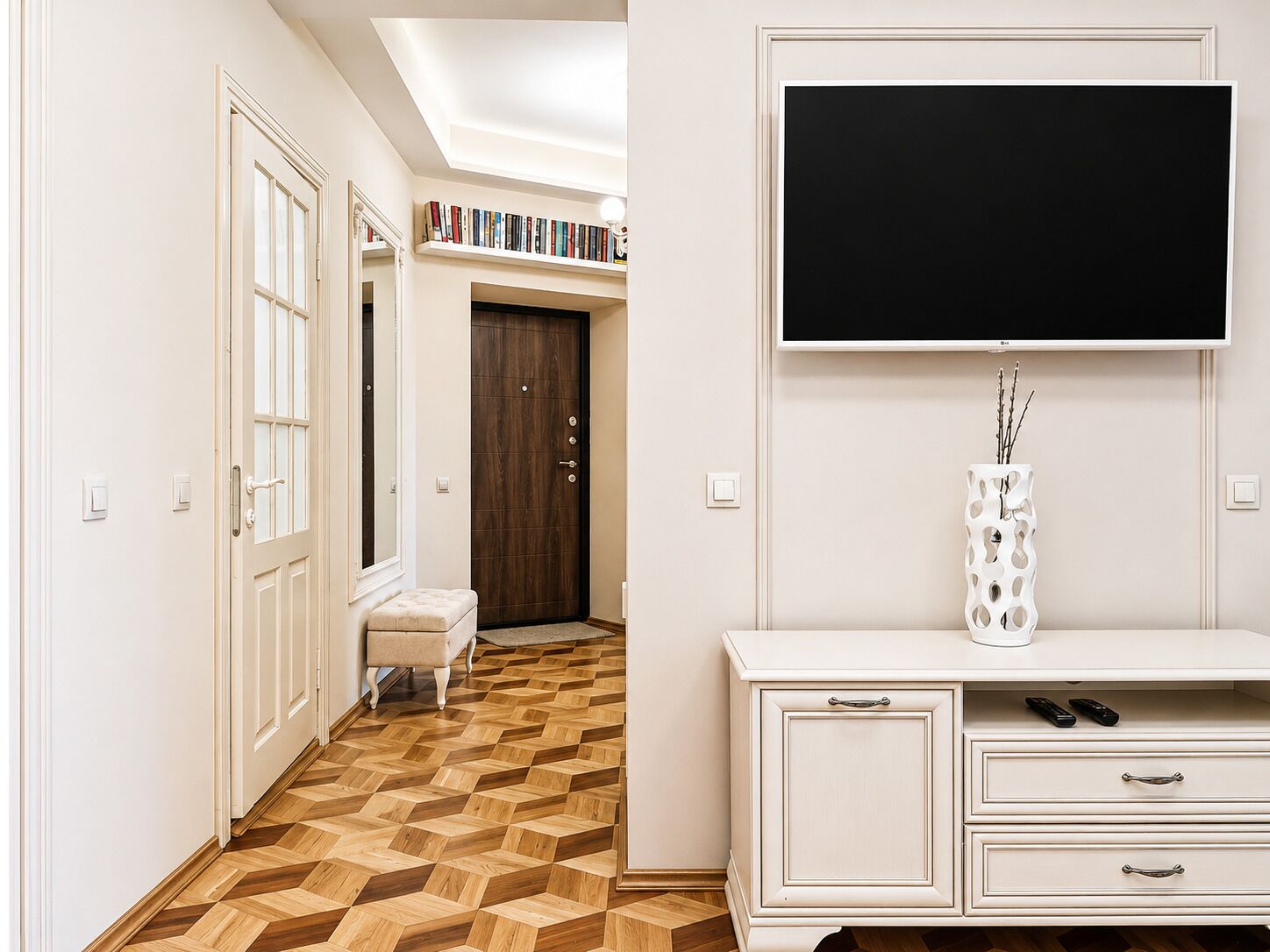 Comfort Apartment, Balcony, Park View | Living area | 43-inch flat-screen TV with cable channels