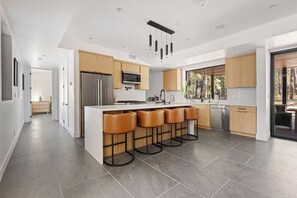 Fridge, microwave, oven, stovetop - Evergreen Retreat | Outdoor Dining + Lounge + Views | Near Skiing & The Village (Big Bear Lake)