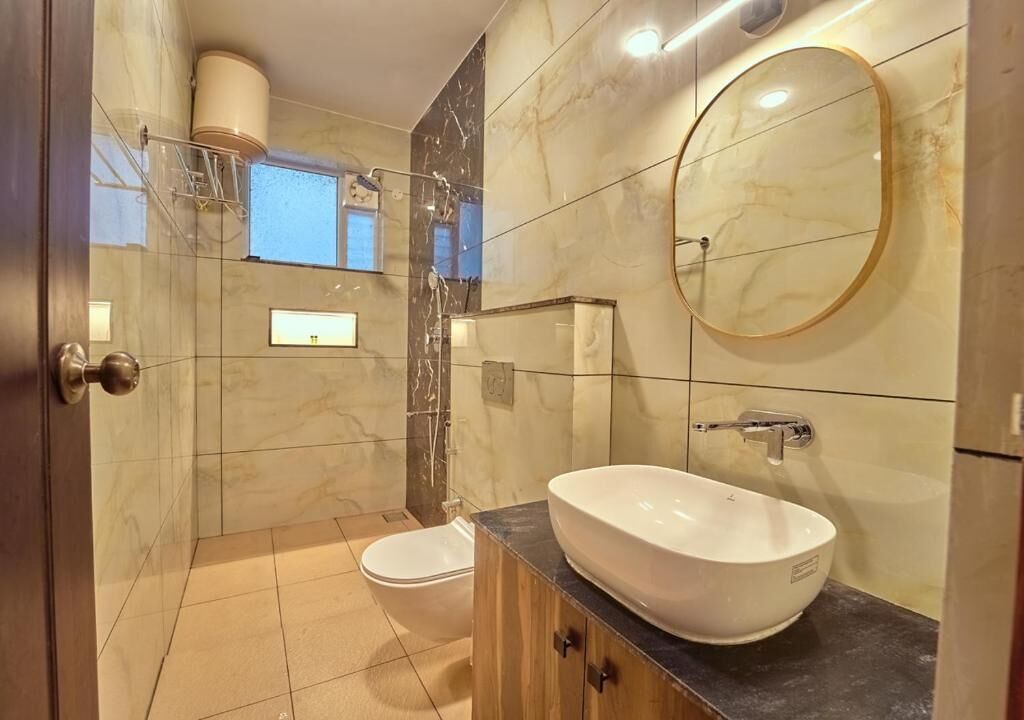 Shower, towels, soap, shampoo
