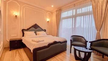 Deluxe Suite, City View | Free WiFi