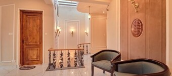 KING PALACE BY VOYE HOMES