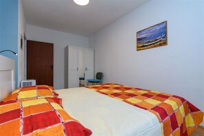 Room - Apartman Mary with AC in Center of the Town (Punat)