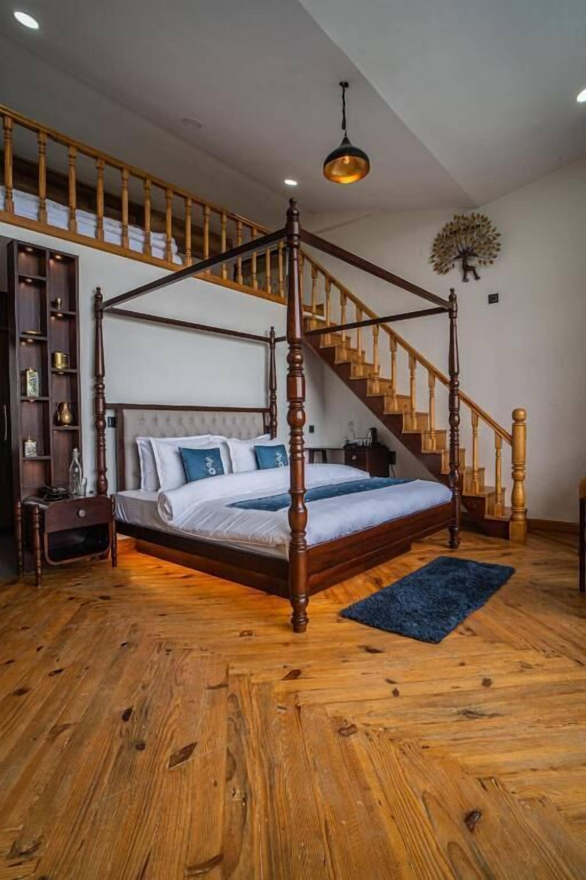 Deluxe Apartment, Mountain View | Iron/ironing board, free WiFi