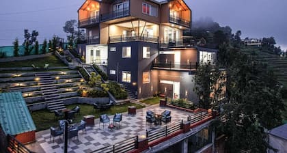 Alaya Stays Trios Top Apartment