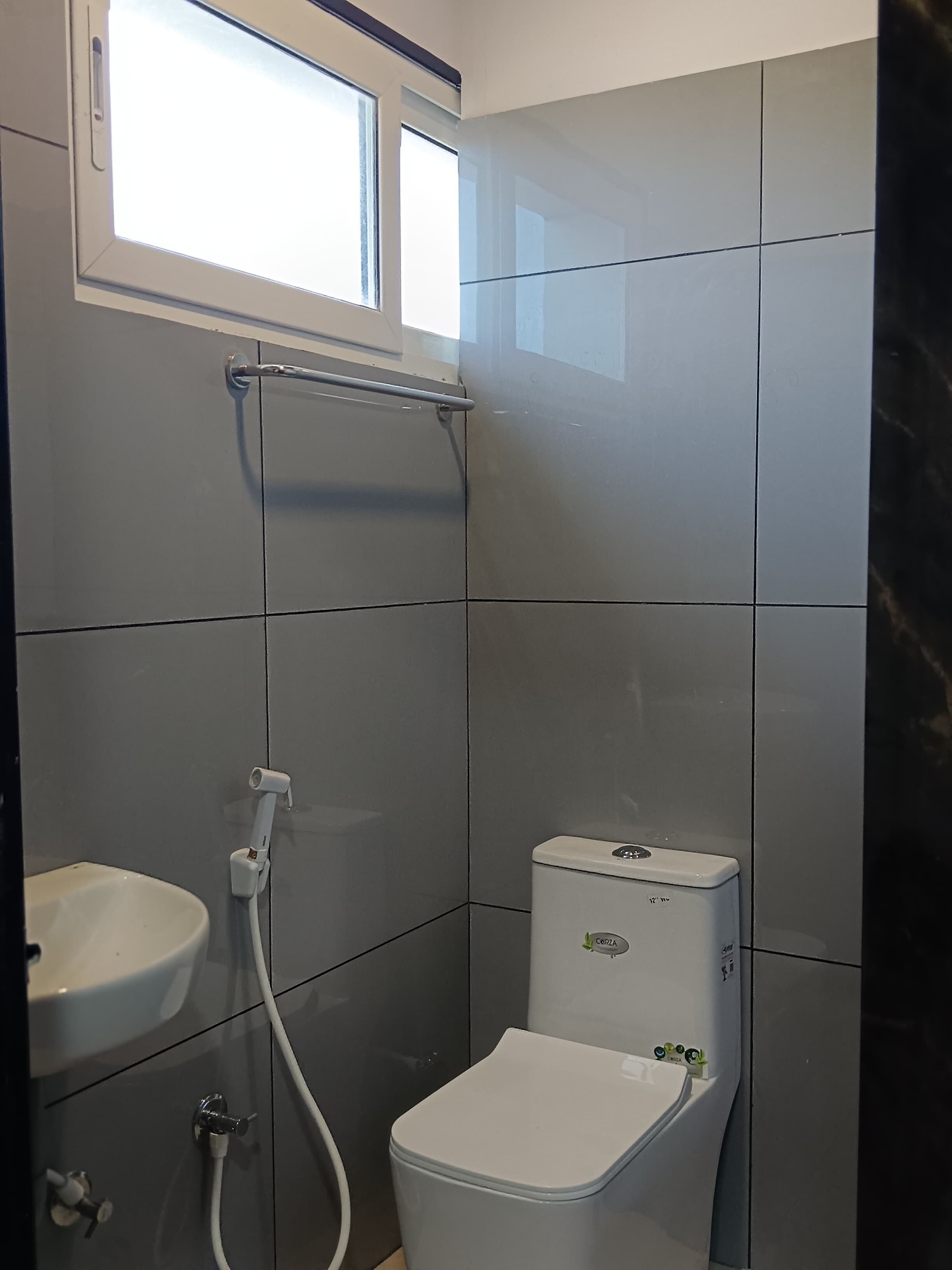 Basic-Doppelzimmer, Balkon, Talblick | Badezimmer
