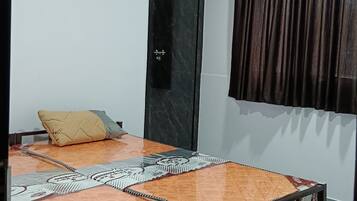 Basic-Doppelzimmer, Balkon, Talblick