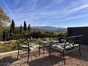 Unclassified image, 4 of 33, button - MAISON AVEC VUE - LUBERON -PISCINE ET RANDONNÉE (Apt)