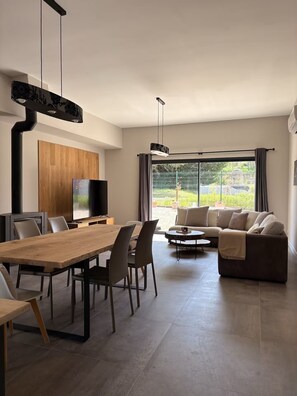 Interior - MAISON AVEC VUE - LUBERON -PISCINE ET RANDONNÉE (Apt)