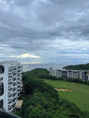 Exterior - Serene 1-Bedroom Apartment in Boracay with Pool Access (Boracay Island)