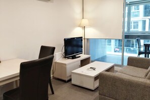 TV - 2BRs Apartment on Balfours | Free WI-FI (Adelaide)