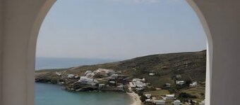 Beach House in Tinos Island – Sea View, Wi-Fi, Air Conditioning